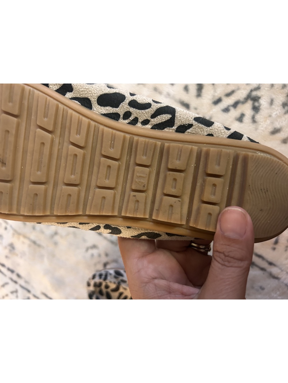 Rongen Women's Leopard Print Loafers with Gold Chain Detail - Picture 5 of 5